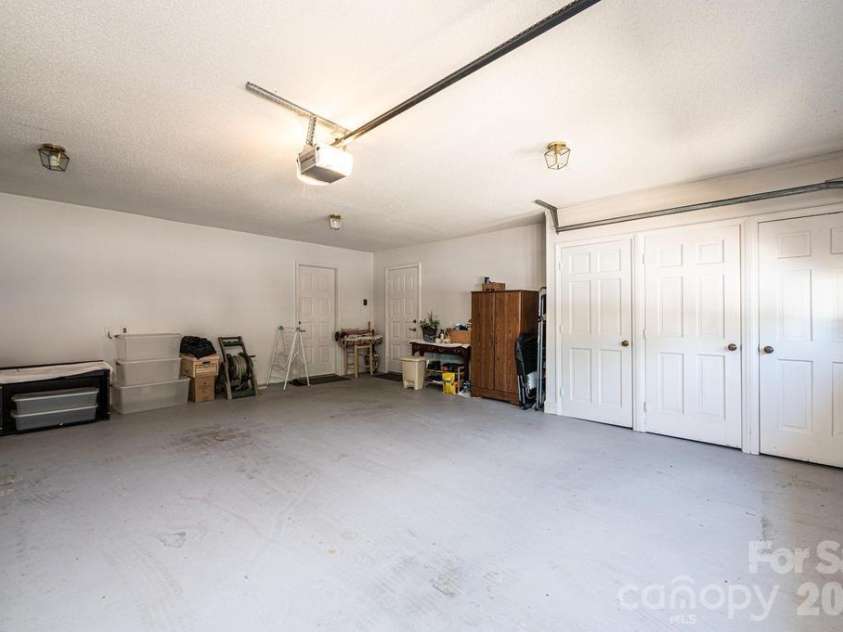 3725 Rock Bridge Drive, Conover, NC 28613.  MLS# CAR4368528, YatesRealty ID 16423. Oversized garage