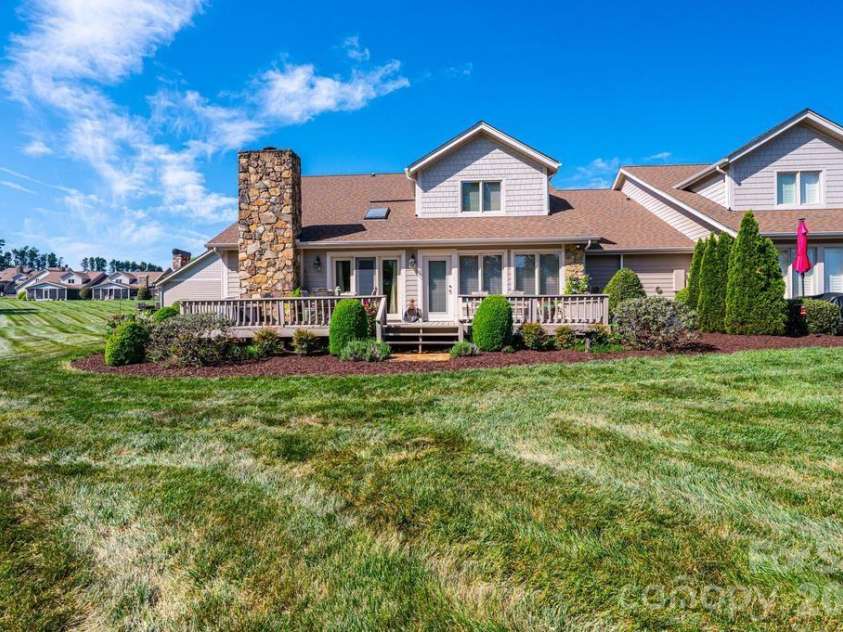 3725 Rock Bridge Drive, Conover, NC 28613.  MLS# CAR4423311, YatesRealty ID 16423. Never cut grass again!  HOA handles all lawn maintenance!