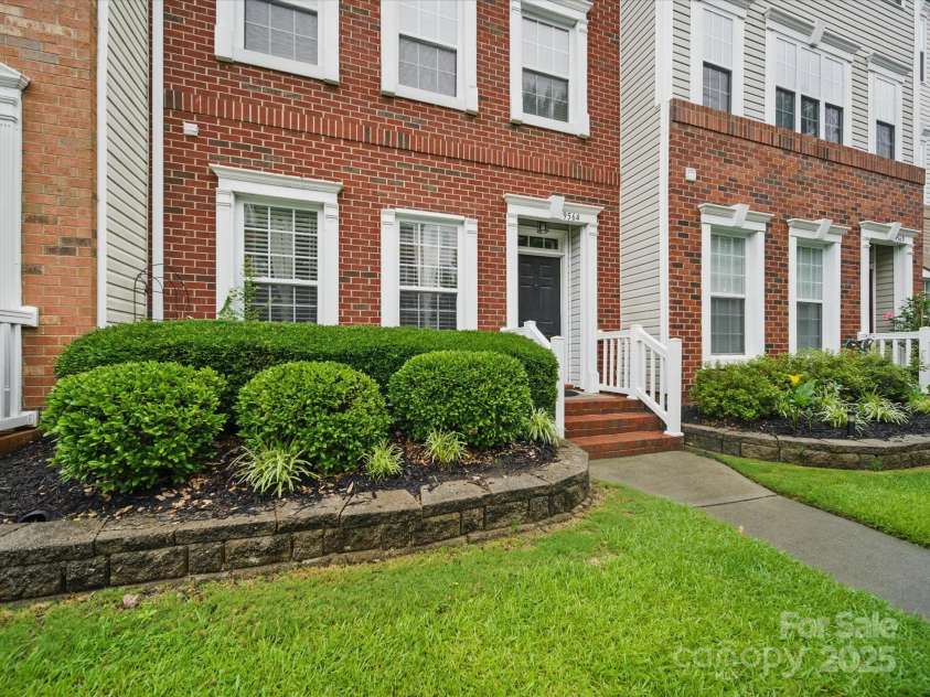 9564 Kings Parade Boulevard, Charlotte, NC 28273.  MLS# CAR4265254, YatesRealty ID 16423. 