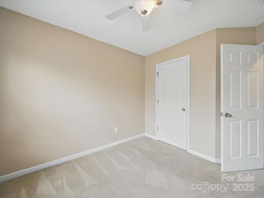 9564 Kings Parade Boulevard, Charlotte, NC 28273.  MLS# CAR4265254, YatesRealty ID 16423. Bedroom 3 on 3rd floor