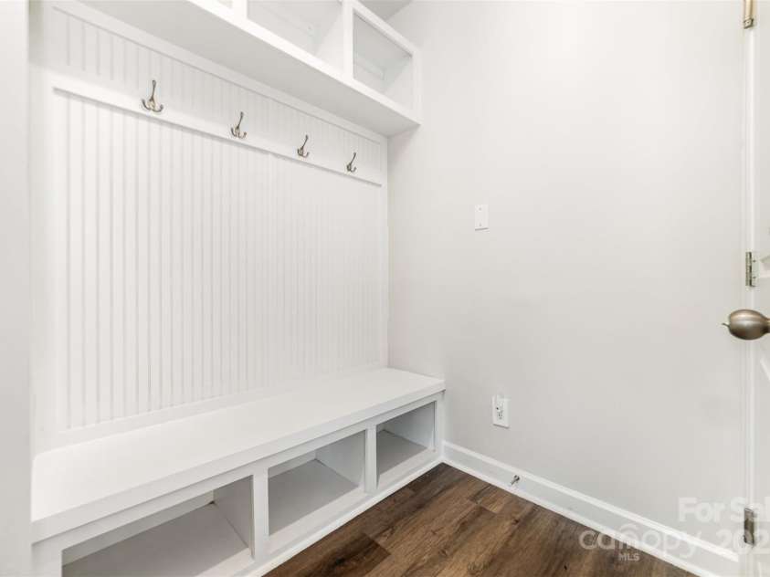 164 Shepherds Landing Drive, Mooresville, NC 28115.  MLS# CAR4265560, YatesRealty ID 16424. 