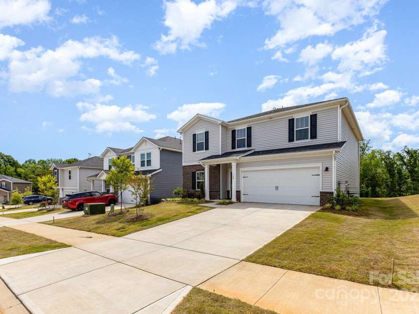 164 Shepherds Landing Drive, Mooresville, NC 28115.  MLS# CAR4265560, YatesRealty ID 16424. 