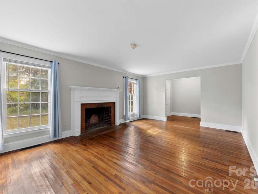 405 Belmont Mount Holly Road, Belmont, NC 28012.  MLS# CAR4324574, YatesRealty ID 16424. 