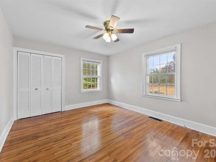 405 Belmont Mount Holly Road, Belmont, NC 28012.  MLS# CAR4324574, YatesRealty ID 16424. 