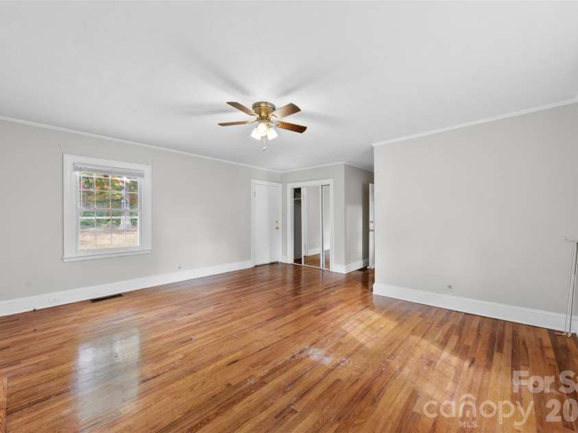 405 Belmont Mount Holly Road, Belmont, NC 28012.  MLS# CAR4324574, YatesRealty ID 16424. 