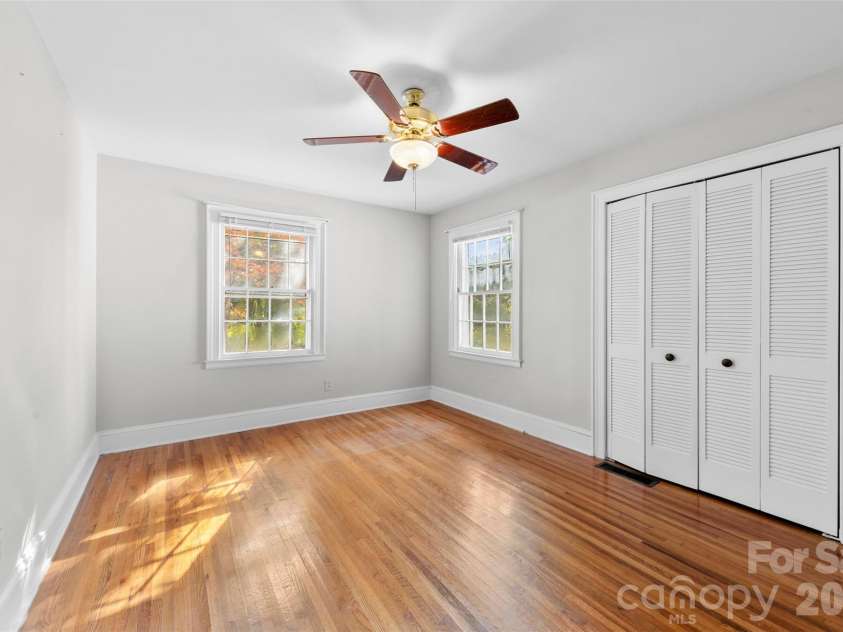 405 Belmont Mount Holly Road, Belmont, NC 28012.  MLS# CAR4324574, YatesRealty ID 16424. 