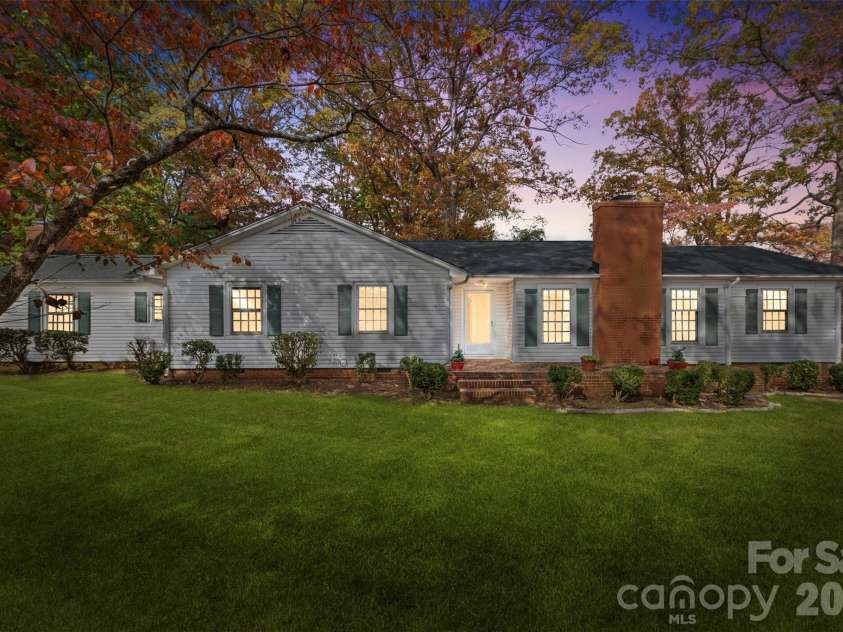 405 Belmont Mount Holly Road, Belmont, NC 28012.  MLS# CAR4324574, YatesRealty ID 16424. 