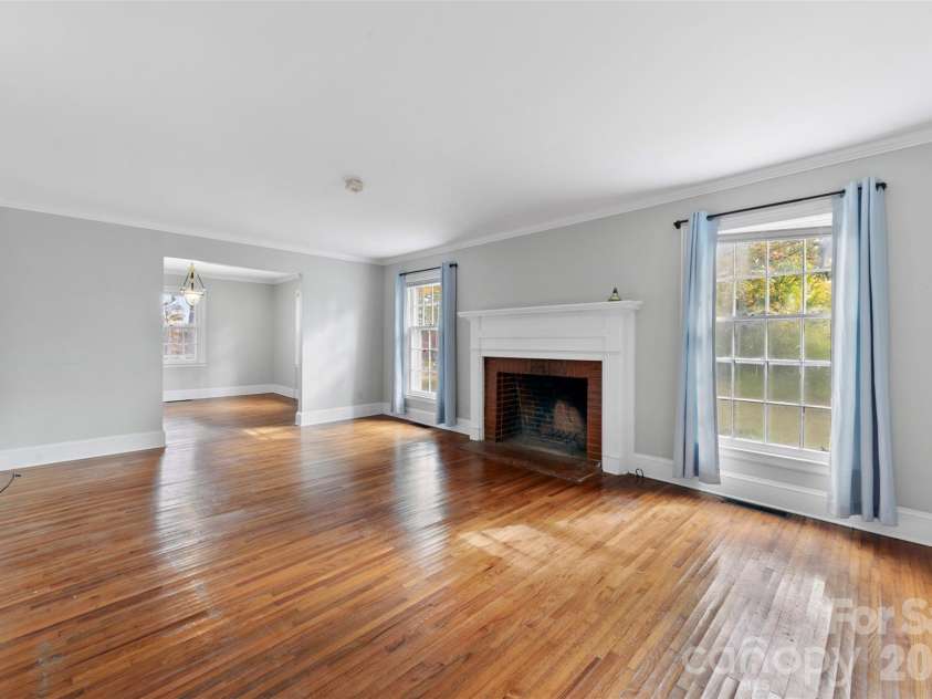 405 Belmont Mount Holly Road, Belmont, NC 28012.  MLS# CAR4324574, YatesRealty ID 16424. Front living room