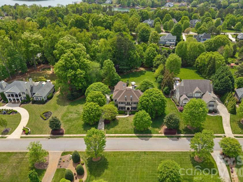 123 Cape Cod Way, Mooresville, NC 28117.  MLS# CAR4336456, YatesRealty ID 16426. 