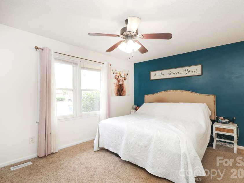 210 King George Lane, Gastonia, NC 28056.  MLS# CAR4336769, YatesRealty ID 16427. 