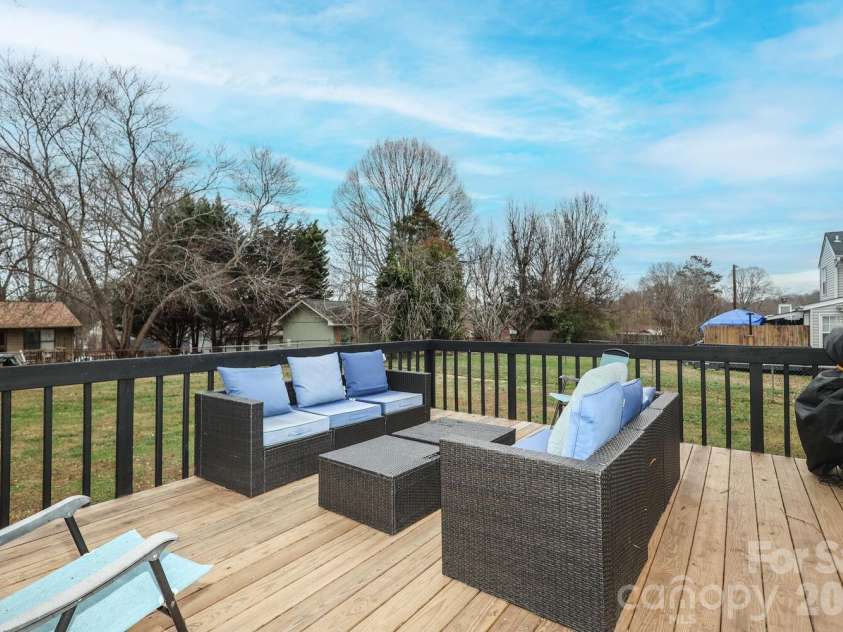 210 King George Lane, Gastonia, NC 28056.  MLS# CAR4336769, YatesRealty ID 16427. 