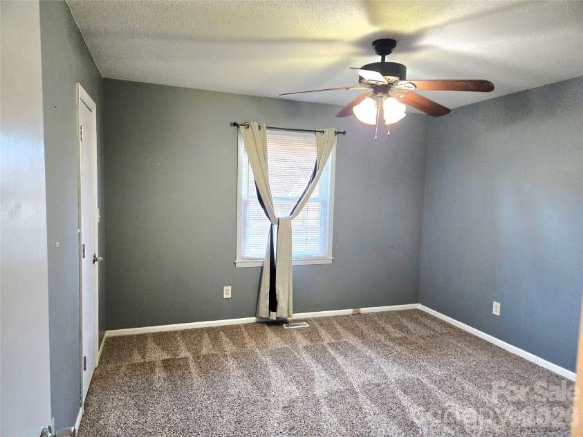 210 King George Lane, Gastonia, NC 28056.  MLS# CAR4336769, YatesRealty ID 16427. 