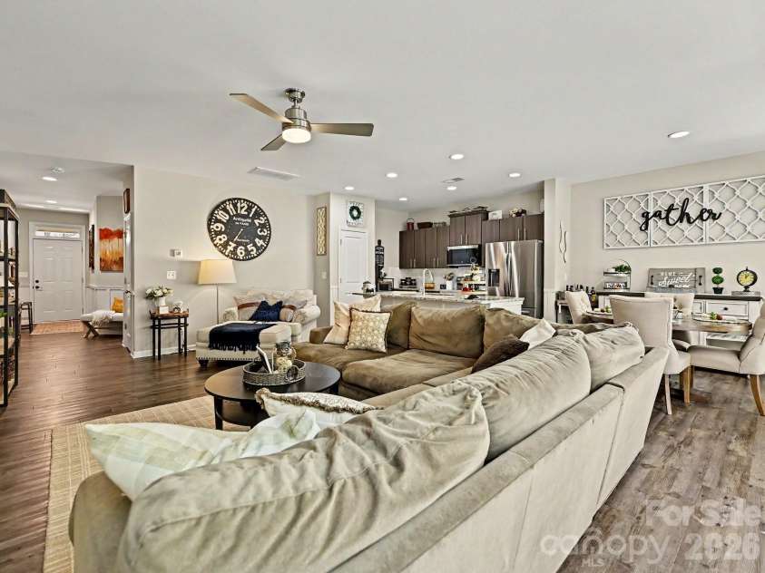 2704 Cregstone Way, Fort Mill, SC 29715.  MLS# CAR4362917, YatesRealty ID 16428. 