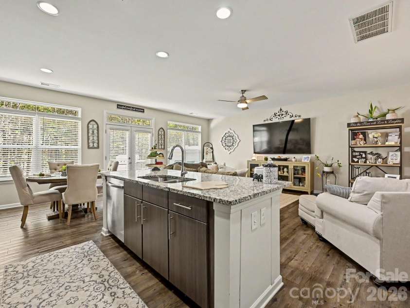 2704 Cregstone Way, Fort Mill, SC 29715.  MLS# CAR4362917, YatesRealty ID 16428. 