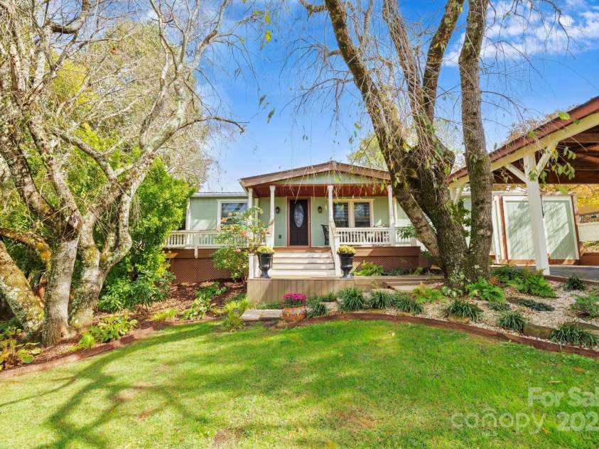 12 Timbers Edge Lane, Fairview, NC 28730.  MLS# CAR4306655, YatesRealty ID 1643. 