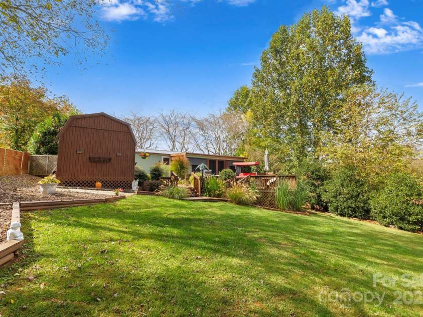 12 Timbers Edge Lane, Fairview, NC 28730.  MLS# CAR4306655, YatesRealty ID 1643. 