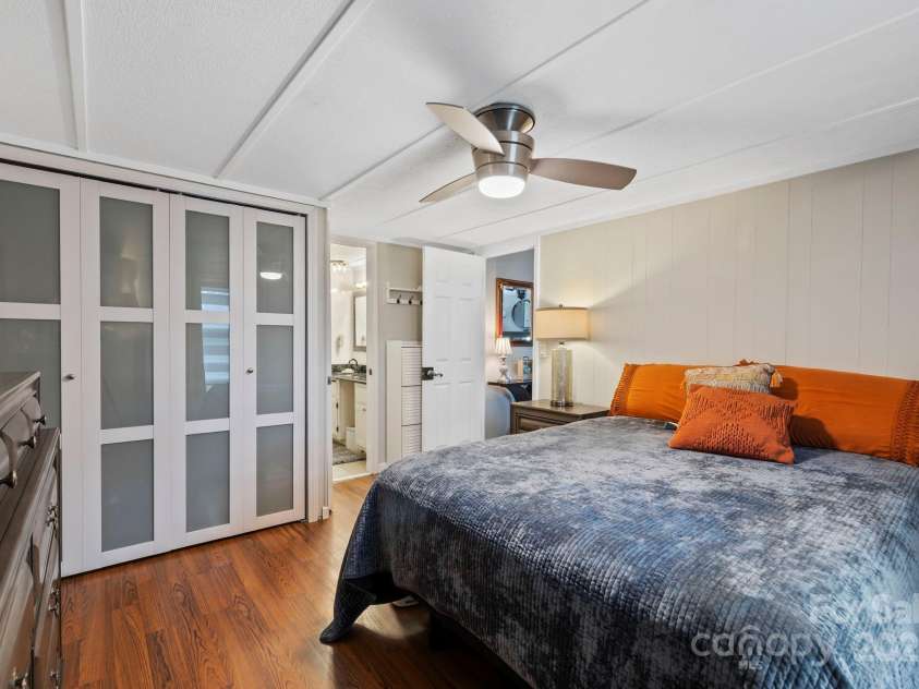 12 Timbers Edge Lane, Fairview, NC 28730.  MLS# CAR4306655, YatesRealty ID 1643. 