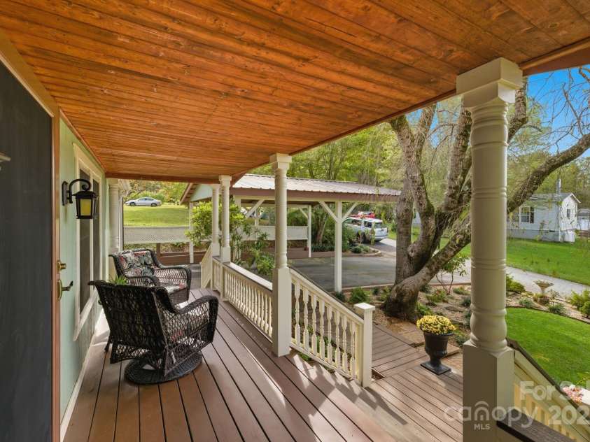 12 Timbers Edge Lane, Fairview, NC 28730.  MLS# CAR4306655, YatesRealty ID 1643. 