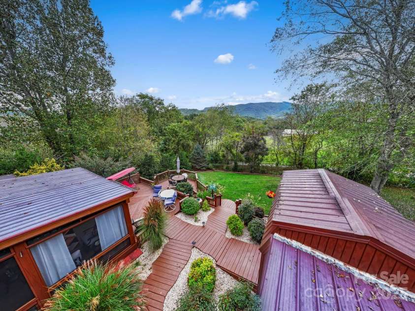 12 Timbers Edge Lane, Fairview, NC 28730.  MLS# CAR4306655, YatesRealty ID 1643. 