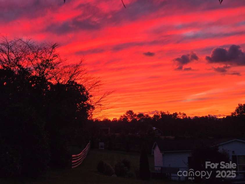 12 Timbers Edge Lane, Fairview, NC 28730.  MLS# CAR4306655, YatesRealty ID 1643. 