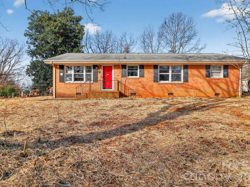 167 Short Road, Ellenboro, NC 28040.  MLS# CAR4355033, YatesRealty ID 16430. 