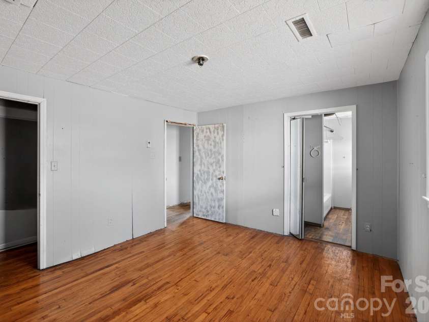 167 Short Road, Ellenboro, NC 28040.  MLS# CAR4355033, YatesRealty ID 16430. 