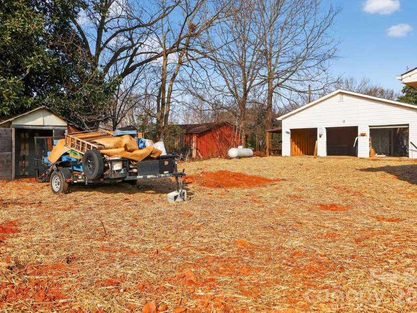 167 Short Road, Ellenboro, NC 28040.  MLS# CAR4355033, YatesRealty ID 16430. 