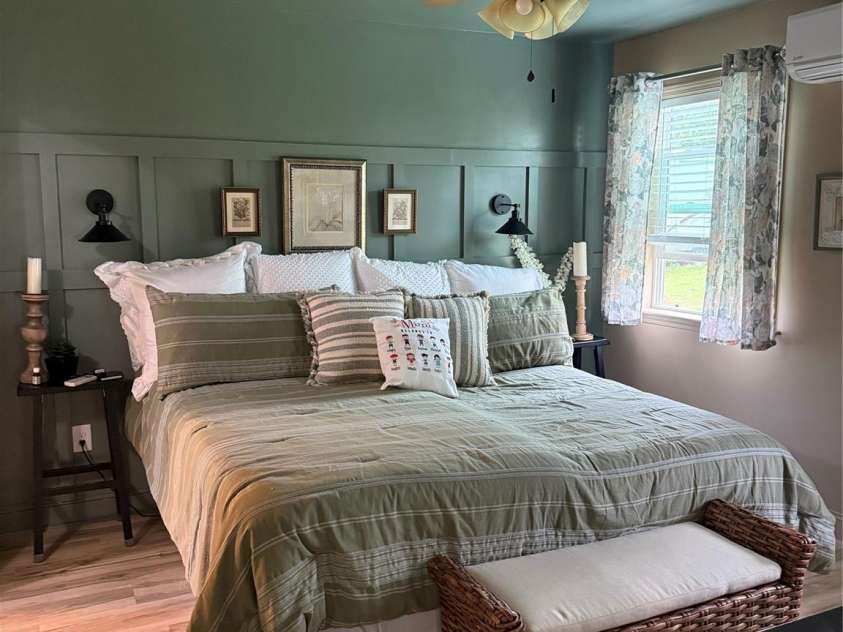 1895 Sandy Circle, Newton, NC 28658.  MLS# CAR4265994, YatesRealty ID 16430. 