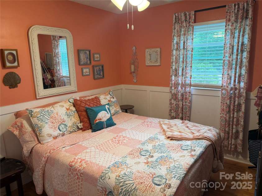 1895 Sandy Circle, Newton, NC 28658.  MLS# CAR4265994, YatesRealty ID 16430. 