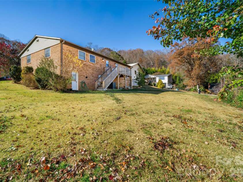 39 Pershing Road, Asheville, NC 28805.  MLS# CAR4340003, YatesRealty ID 16431. Spacious yard!