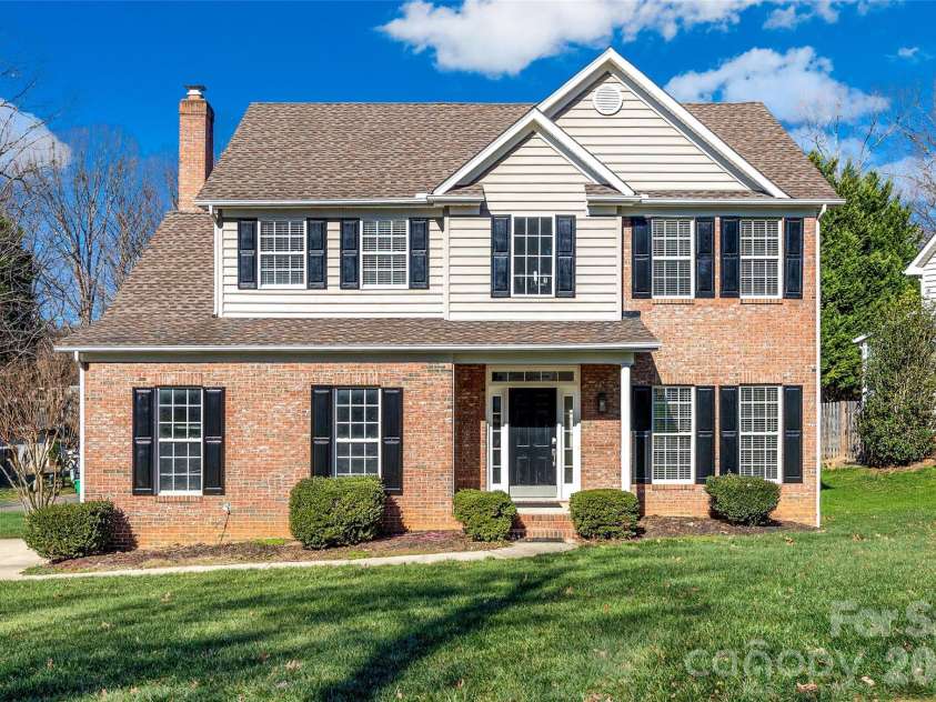 2912 Tallard Lane, Charlotte, NC 28270.  MLS# CAR4336197, YatesRealty ID 16432. Welcome Home!