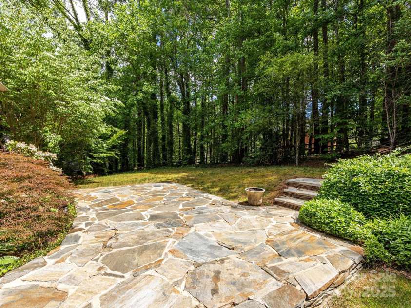 3825 Mountain Cove Drive, Charlotte, NC 28216.  MLS# CAR4254771, YatesRealty ID 16432. Private backyard