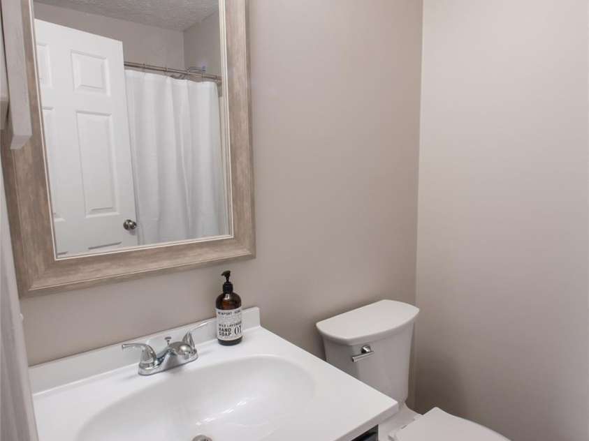 122 Kendra Drive, Mooresville, NC 28117.  MLS# CAR4352402, YatesRealty ID 16433. 