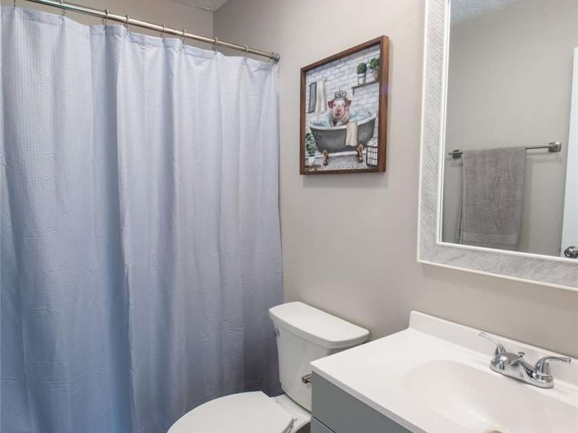 122 Kendra Drive, Mooresville, NC 28117.  MLS# CAR4352402, YatesRealty ID 16433. 