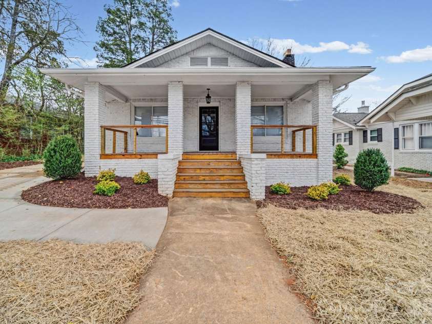 1132 Main Street, Albemarle, NC 28001.  MLS# CAR4350387, YatesRealty ID 16434. 