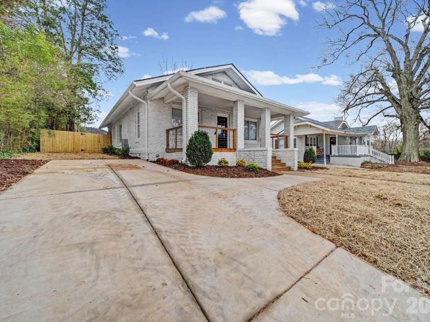 1132 Main Street, Albemarle, NC 28001.  MLS# CAR4350387, YatesRealty ID 16434. 