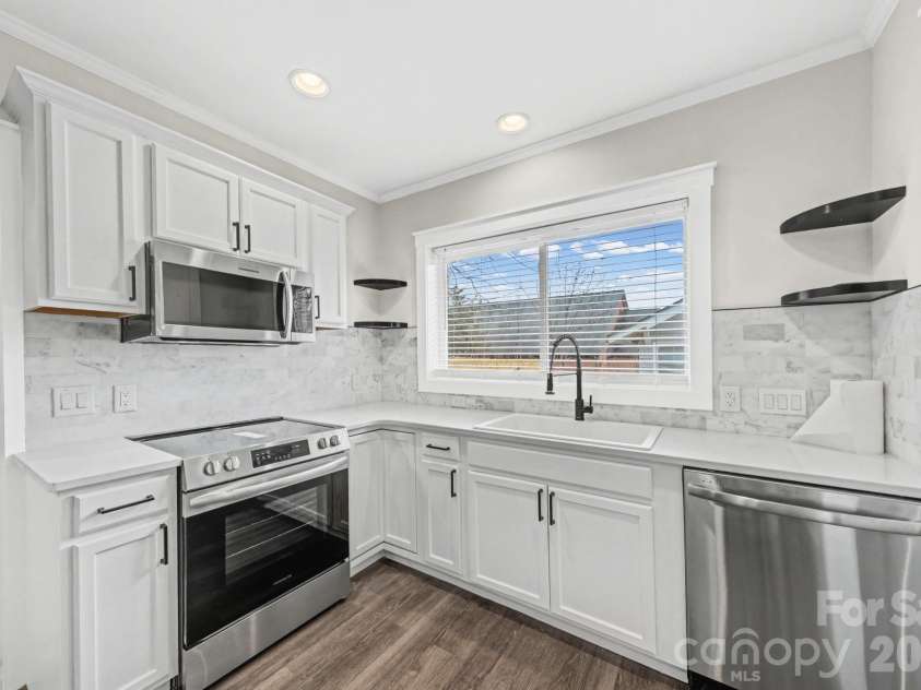 1132 Main Street, Albemarle, NC 28001.  MLS# CAR4350387, YatesRealty ID 16434. 