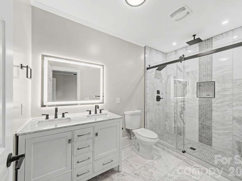 1132 Main Street, Albemarle, NC 28001.  MLS# CAR4350387, YatesRealty ID 16434. 