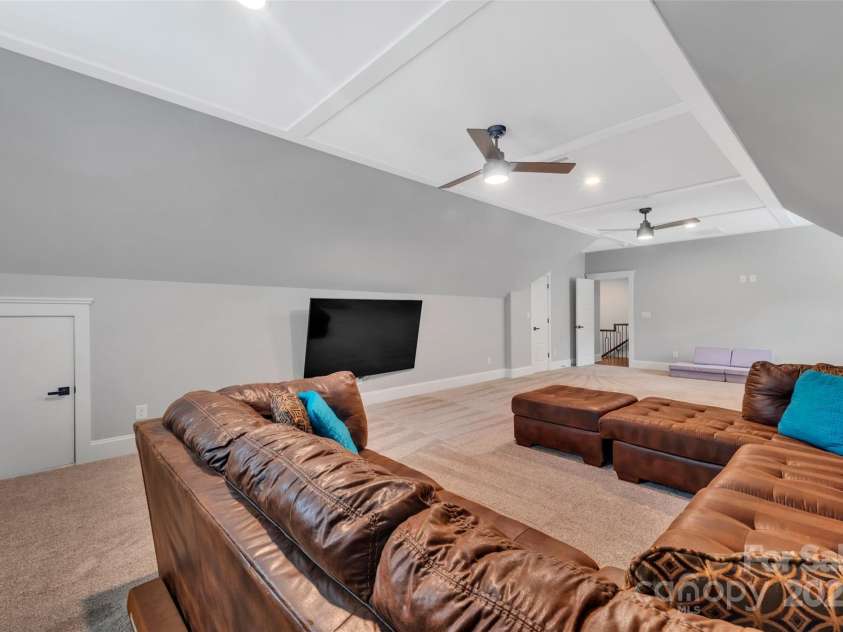 1622 Hunters Place Road, York, SC 29745.  MLS# CAR4317983, YatesRealty ID 16436. Bonus Room