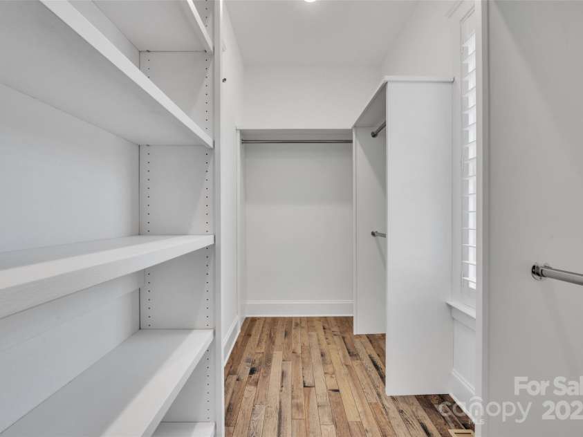 1622 Hunters Place Road, York, SC 29745.  MLS# CAR4317983, YatesRealty ID 16436. Primary Closet