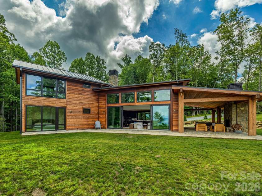 30 Banks Lane, Brevard, NC 28712.  MLS# CAR4367938, YatesRealty ID 16436. 