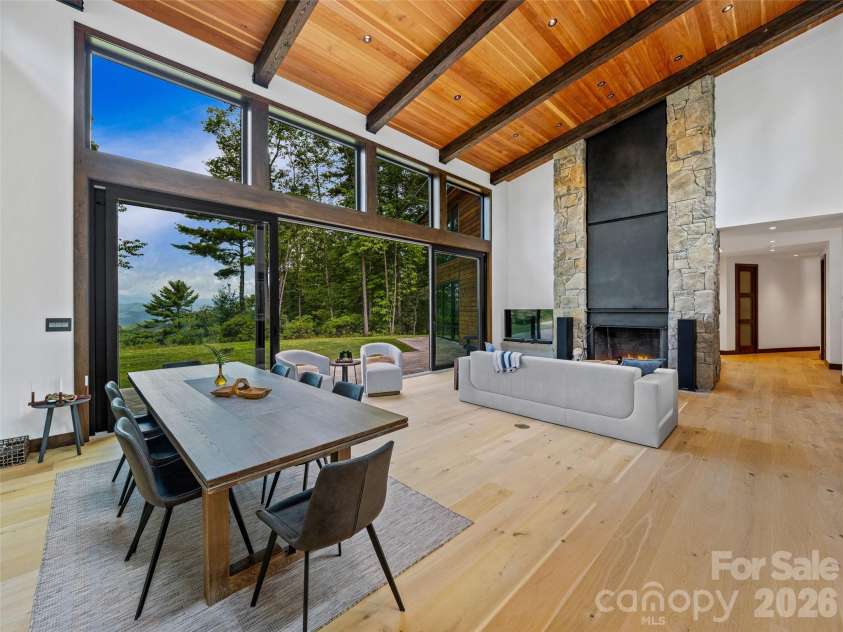 30 Banks Lane, Brevard, NC 28712.  MLS# CAR4367938, YatesRealty ID 16436. 