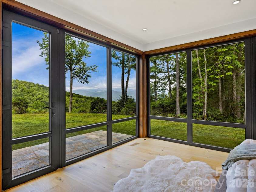 30 Banks Lane, Brevard, NC 28712.  MLS# CAR4367938, YatesRealty ID 16436. 