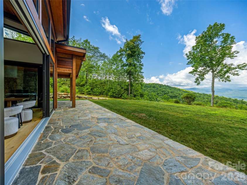 30 Banks Lane, Brevard, NC 28712.  MLS# CAR4367938, YatesRealty ID 16436. 