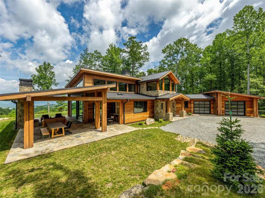 30 Banks Lane, Brevard, NC 28712.  MLS# CAR4367938, YatesRealty ID 16436. 