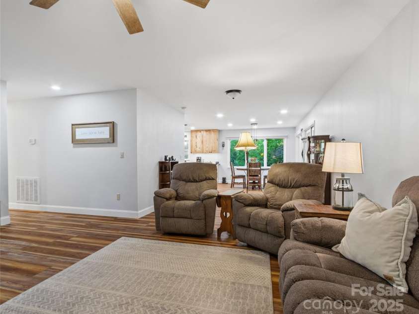 1493 Upper Browns Creek Road, Burnsville, NC 28714.  MLS# CAR4261029, YatesRealty ID 16437. 