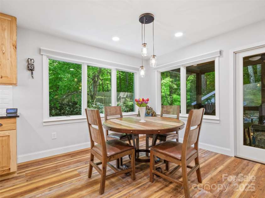 1493 Upper Browns Creek Road, Burnsville, NC 28714.  MLS# CAR4261029, YatesRealty ID 16437. Spacious dining area