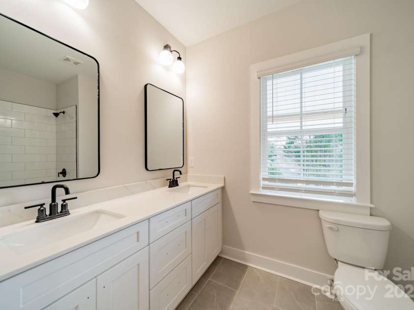 576 Reid Street, Belmont, NC 28012.  MLS# CAR4228458, YatesRealty ID 16438. 2nd Bath