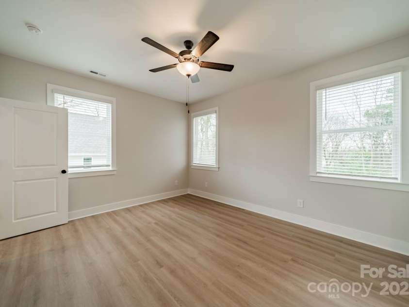 576 Reid Street, Belmont, NC 28012.  MLS# CAR4228458, YatesRealty ID 16438. 