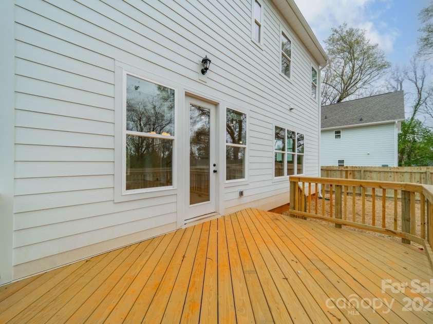 576 Reid Street, Belmont, NC 28012.  MLS# CAR4228458, YatesRealty ID 16438. 